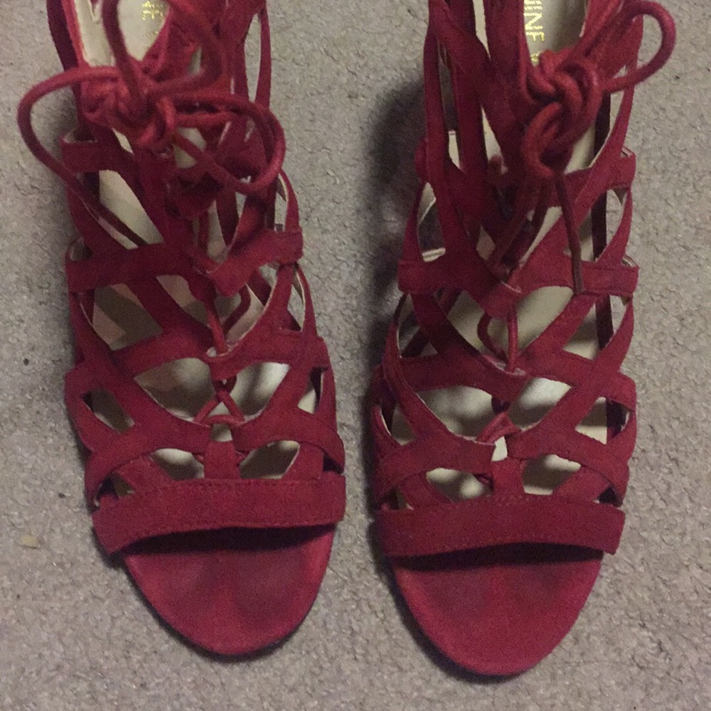 Red Suede Caged heels - Picture 3 of 5